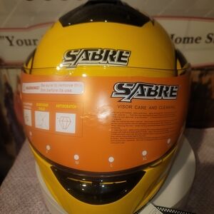 Men’s Full-Face Motorcycle Helmet - Yellow